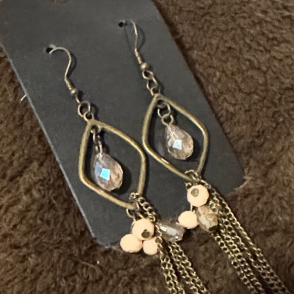 💙CLEARANCE copper earrings - Picture 2 of 3
